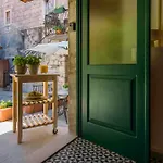 Kokolo Town House